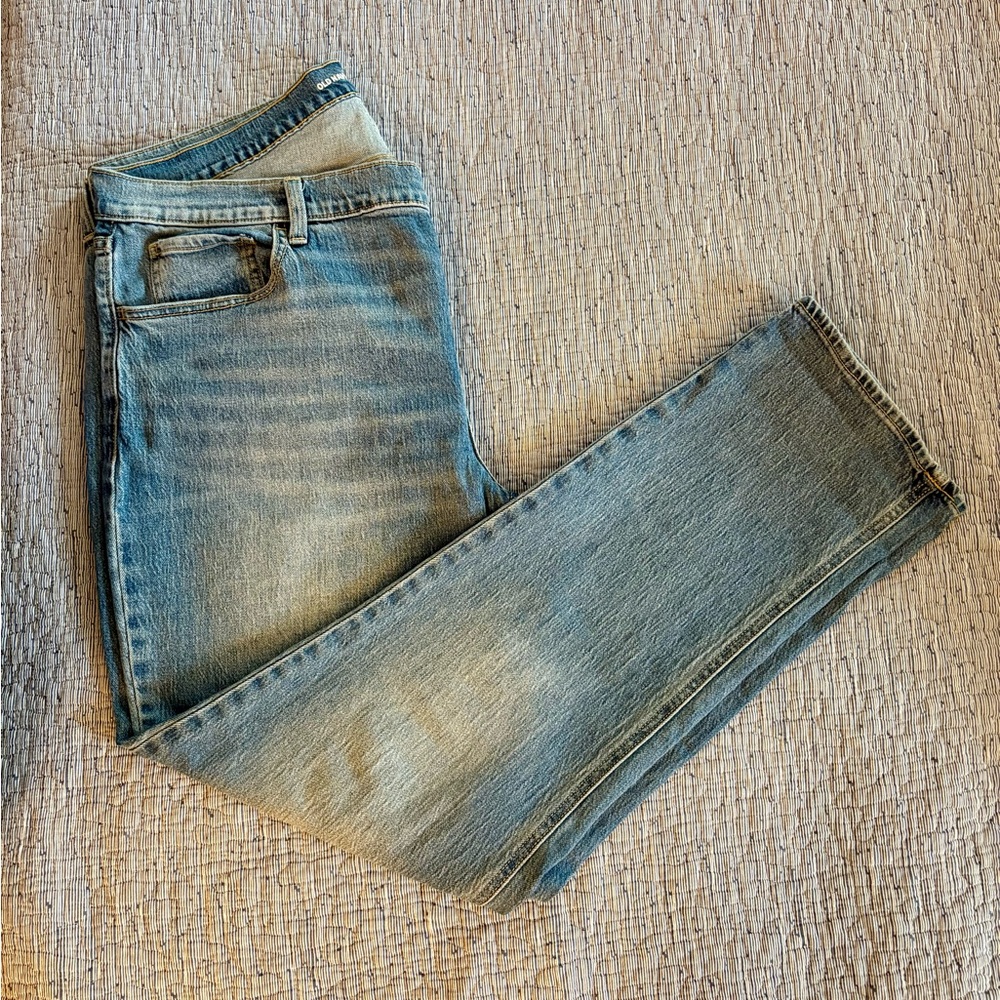 Old Navy Mid-rise Wow Boyfriend Jeans
